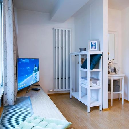 Modern Apartment Charvatova Prága Kültér fotó