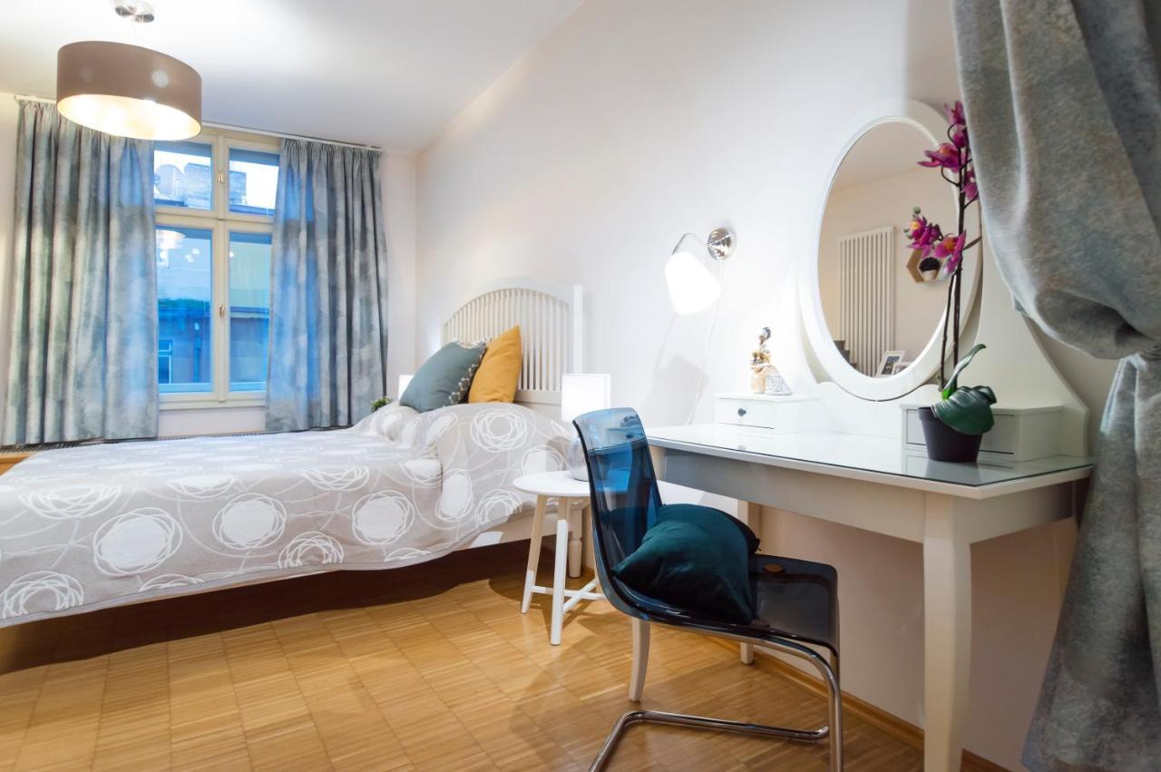 Modern Apartment Charvatova Prága Kültér fotó