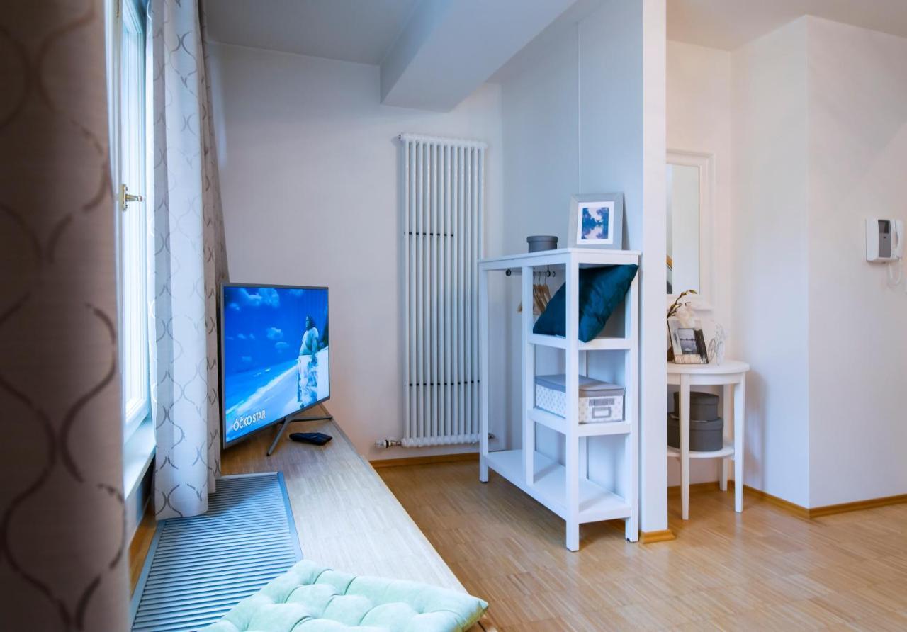 Modern Apartment Charvatova Prága Kültér fotó