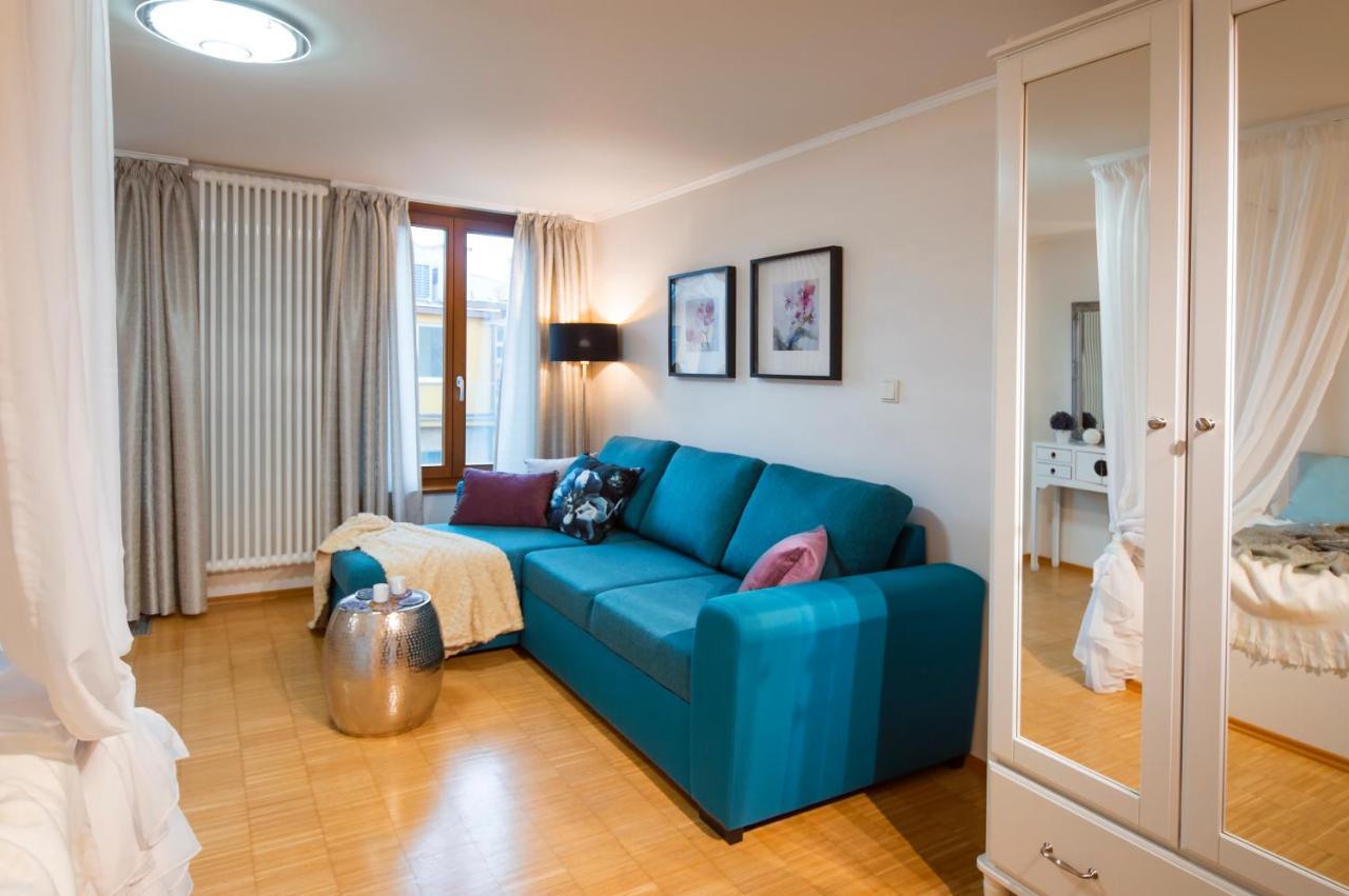 Modern Apartment Charvatova Prága Kültér fotó