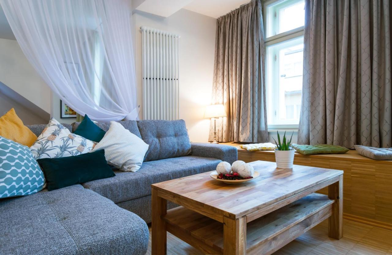 Modern Apartment Charvatova Prága Kültér fotó