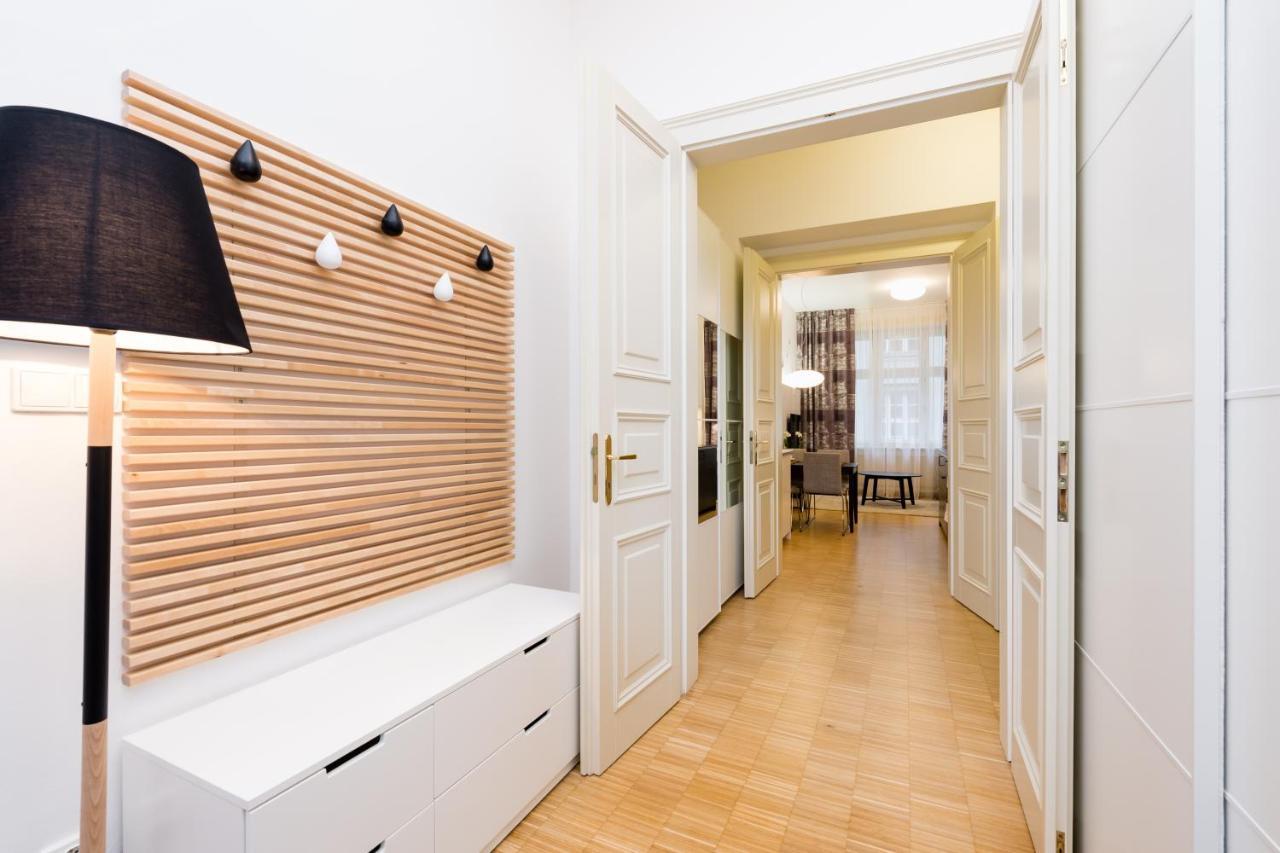 Modern Apartment Charvatova Prága Kültér fotó
