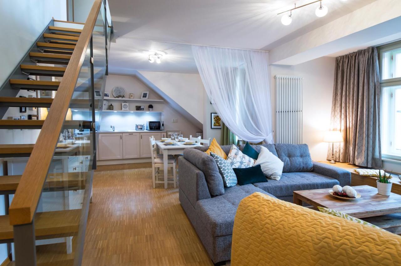 Modern Apartment Charvatova Prága Kültér fotó